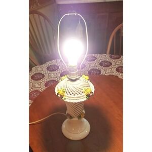 Vintage Capodimonte Table Lamp Red & Yellow Porcelain‎ Heritage Roses Weave Trim